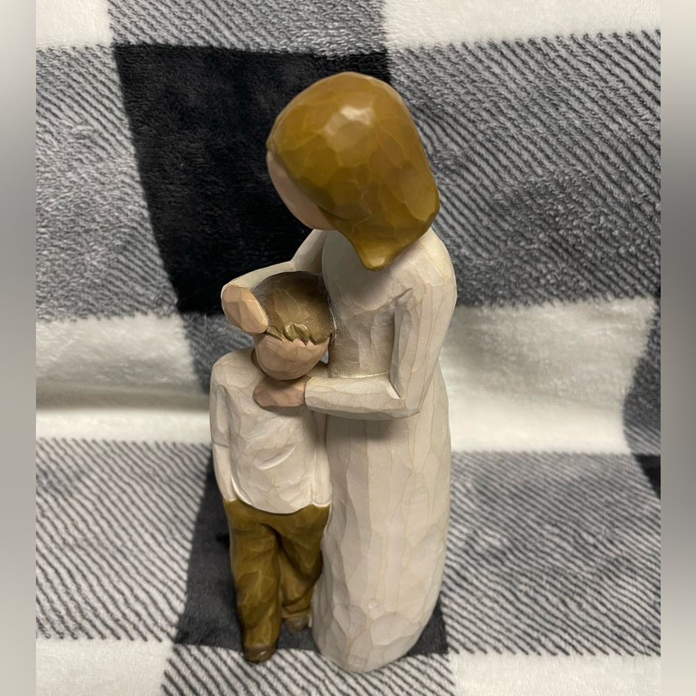 Willow Tree Mother & Son sculpted figure by Susan Lordi